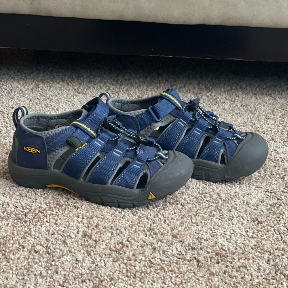 Children Keen water shoe size 2